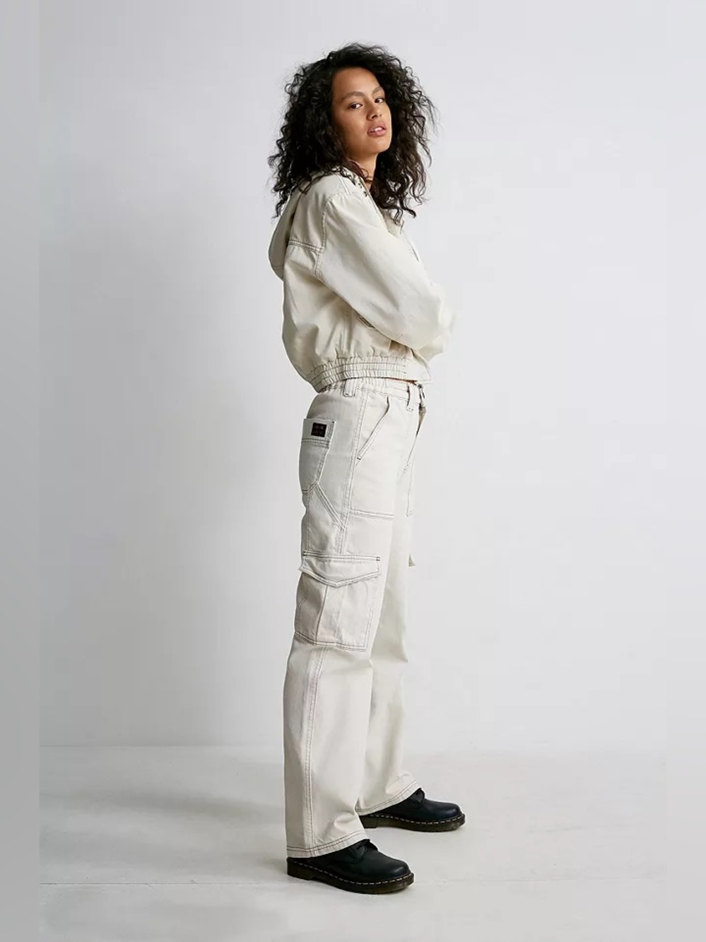 Urban Outfitters BDG Relaxed Skate Jeans in Ecru Size 24 *flawed*